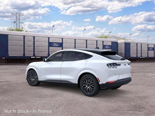 Star White Metallic Tri-Coat 2026 Ford Mustang Mach-E Premium