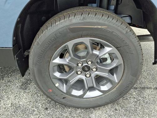 Azure Gray Metallic Tri-Coat 2026 Ford Maverick XLT