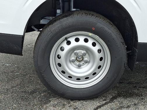 Oxford White 2026 Ford Maverick XL