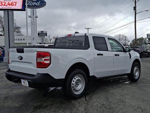 Oxford White 2026 Ford Maverick XL