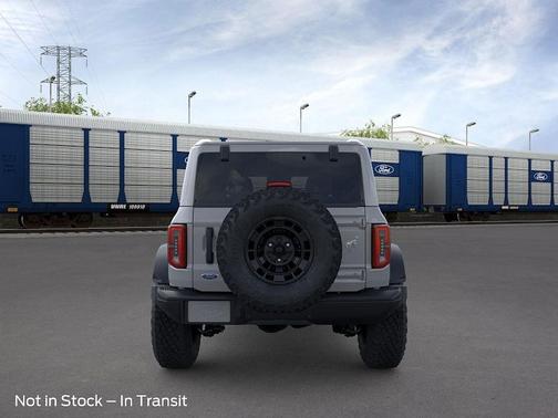 Avalanche Gray 2026 Ford Bronco Badlands