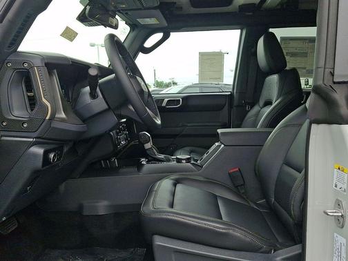 Avalanche Gray 2026 Ford Bronco Badlands