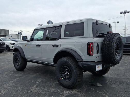 Avalanche Gray 2026 Ford Bronco Badlands