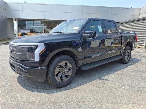 2025 Ford F-150 Lightning LARIAT