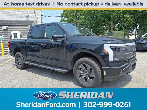 2025 Ford F-150 Lightning LARIAT