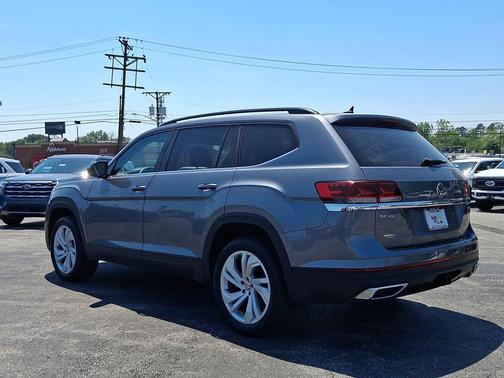 Platinum Gray Metallic 2023 Volkswagen Atlas 3.6L SE w/Technology