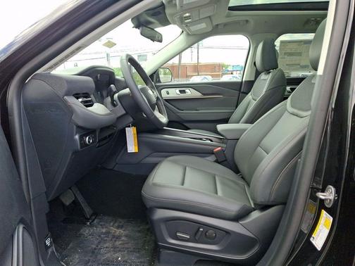 Agate Black Metallic 2026 Ford Explorer Active
