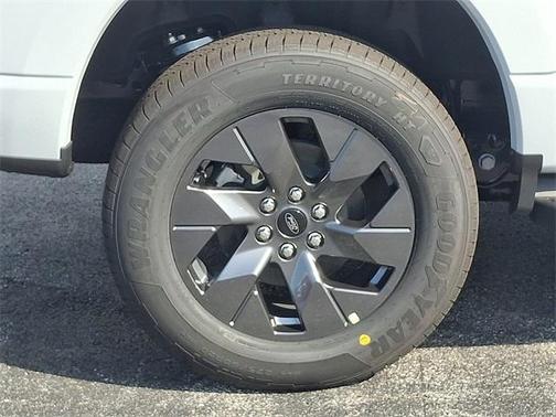 2025 Ford F-150 Lightning LARIAT