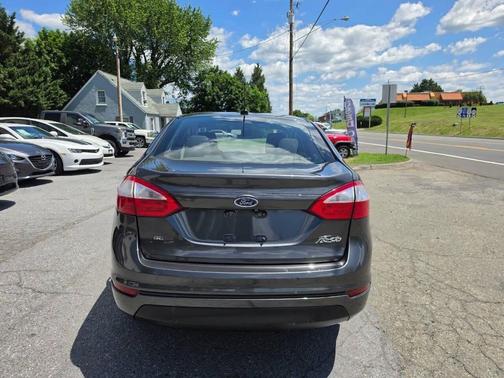 Magnetic 2019 Ford Fiesta SE