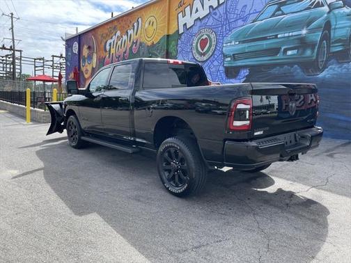 2024 RAM 2500 Laramie Crew Cab 4x4 64' Box