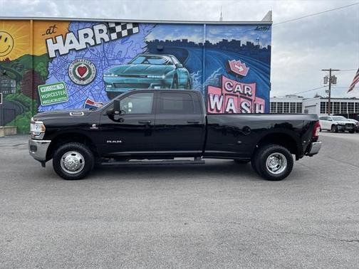 2021 RAM 3500 Tradesman Crew Cab 4x4 8 Box