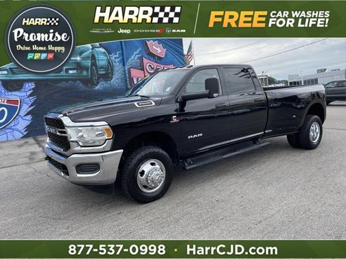 2021 RAM 3500 Tradesman Crew Cab 4x4 8 Box
