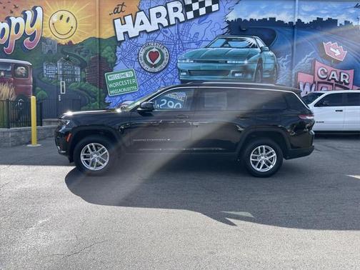 2023 Jeep Grand Cherokee L Laredo 4x4