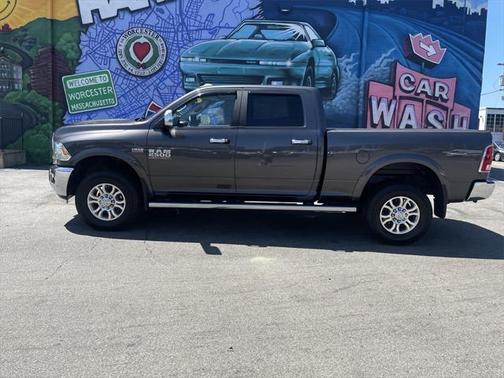2018 RAM 2500 Laramie Crew Cab 4x4 64' Box