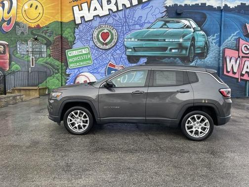 2022 Jeep Compass Latitude Lux 4x4