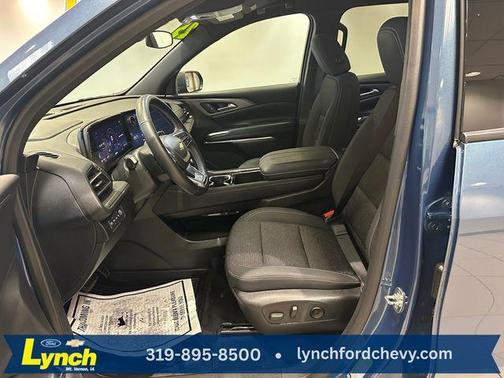 Lakeshore Blue Metallic 2025 Chevrolet Traverse LT