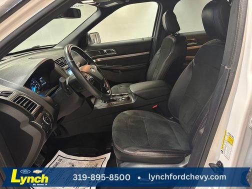 White Platinum Clearcoat Metallic 2018 Ford Explorer XLT