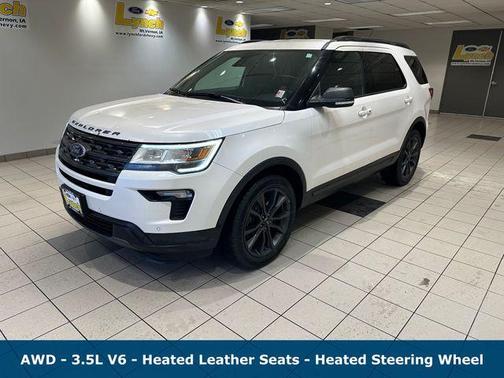 White Platinum Clearcoat Metallic 2018 Ford Explorer XLT