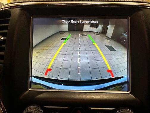 Bright White Clearcoat 2018 Jeep Grand Cherokee Altitude