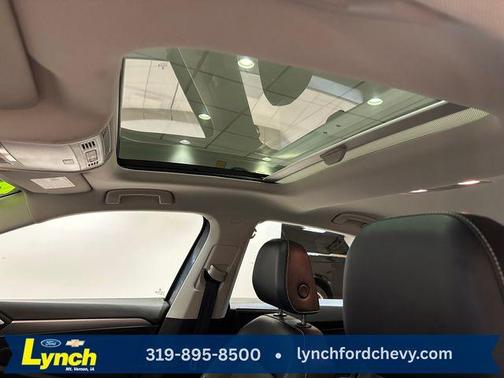 Platinum Gray Metallic 2023 Volkswagen Jetta 1.5T SE