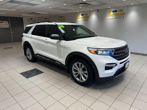 Star White 2020 Ford Explorer XLT