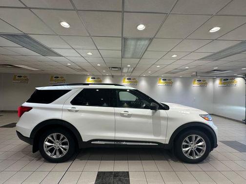 Star White 2020 Ford Explorer XLT