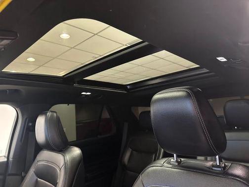 Star White 2020 Ford Explorer XLT