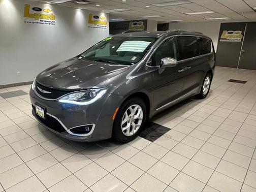 Granite Crystal Clearcoat Metallic 2020 Chrysler Pacifica Limited