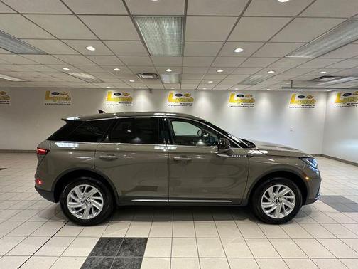 Harbor Gray Metallic 2025 Lincoln Corsair Premiere