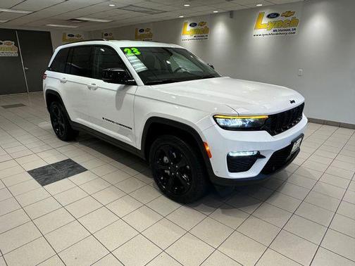 Bright White Clearcoat 2023 Jeep Grand Cherokee Limited