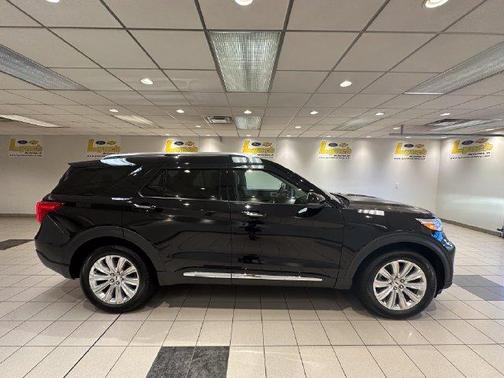 Agate Black Metallic 2023 Ford Explorer Limited