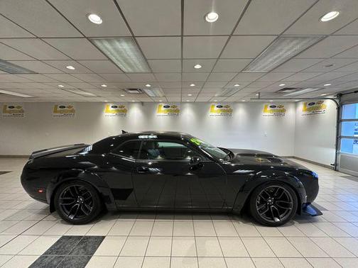 Pitch Black Clearcoat 2021 Dodge Challenger R/T Scat Pack