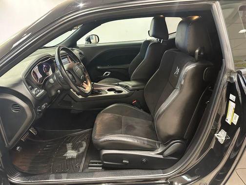 Pitch Black Clearcoat 2021 Dodge Challenger R/T Scat Pack