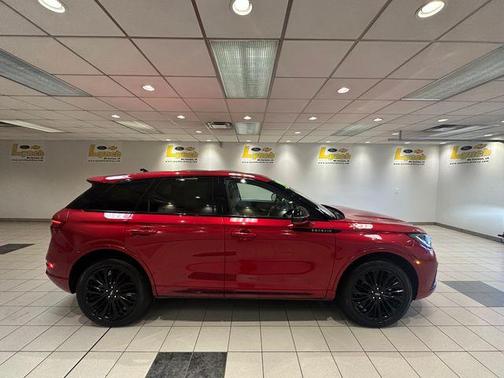 Red Carpet Metallic Tinted Clearcoat 2025 Lincoln Corsair Premiere