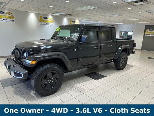 Black Clearcoat 2020 Jeep Gladiator Sport