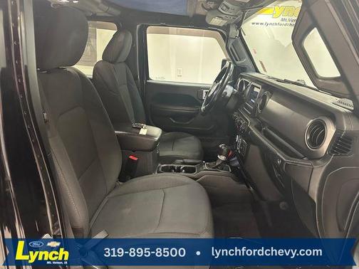 Black Clearcoat 2020 Jeep Gladiator Sport