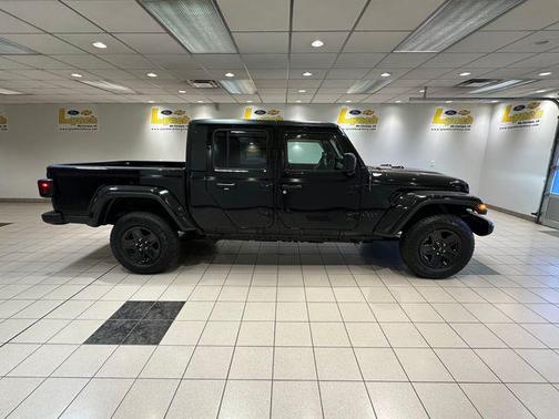 Black Clearcoat 2020 Jeep Gladiator Sport