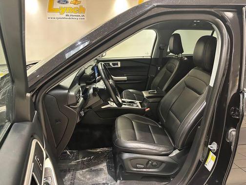 Agate Black Metallic 2023 Ford Explorer XLT