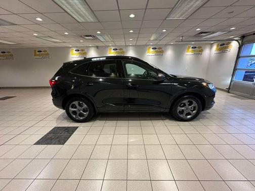 Agate Black Metallic 2024 Ford Escape ST-Line