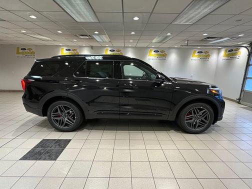 Black 2026 Ford Explorer ST-Line