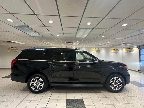 Agate Black Metallic 2025 Ford Expedition Max Active