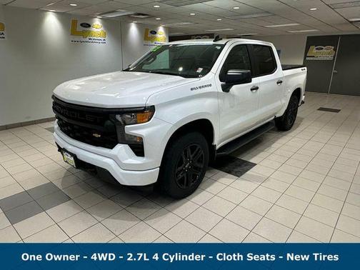 Summit White 2022 Chevrolet Silverado 1500 Custom