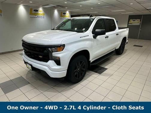 Summit White 2022 Chevrolet Silverado 1500 Custom