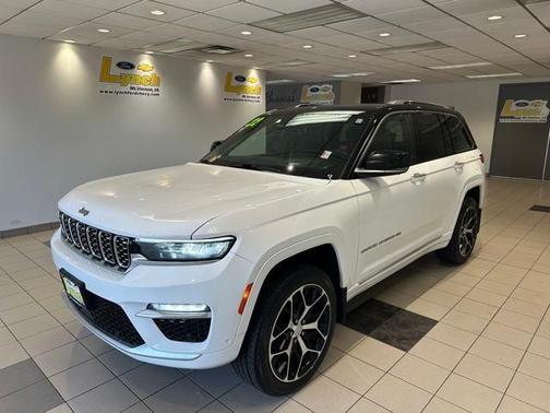 2022 Jeep Grand Cherokee Summit