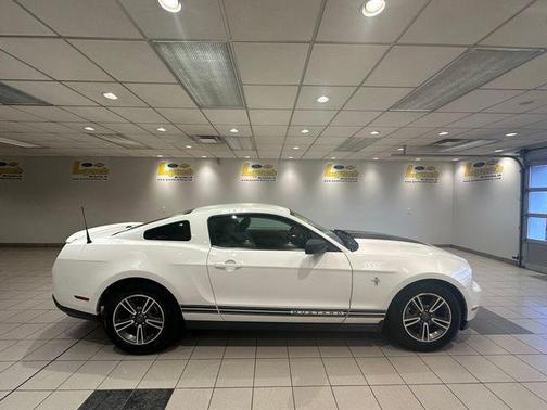 Performance White 2011 Ford Mustang V6 Premium