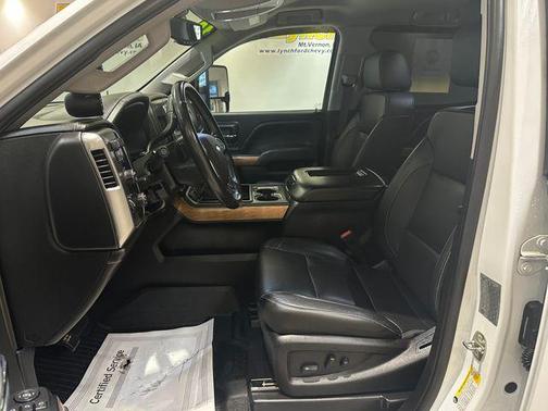 Summit White 2019 Chevrolet Silverado 3500 LTZ