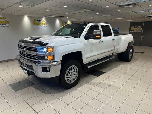Summit White 2019 Chevrolet Silverado 3500 LTZ