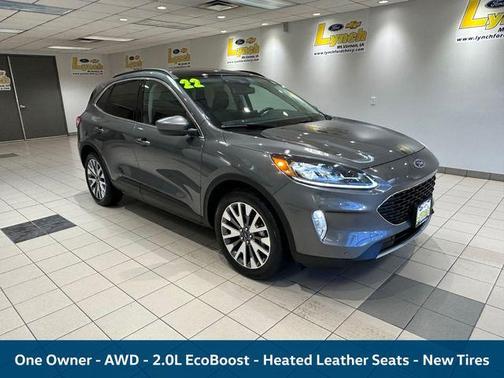 2022 Ford Escape Titanium