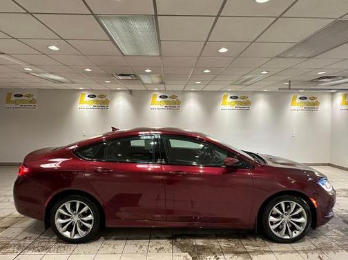 2016 Chrysler 200 S