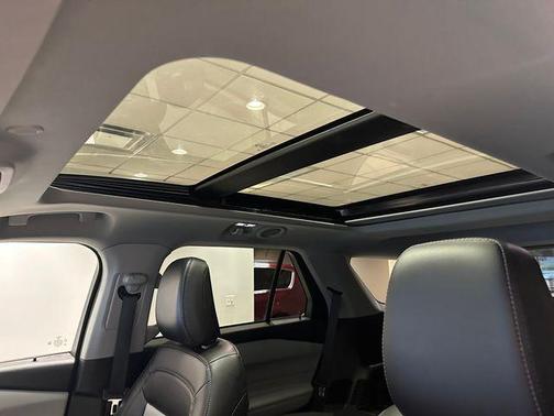 Carbonized Gray Metallic 2024 Ford Explorer XLT